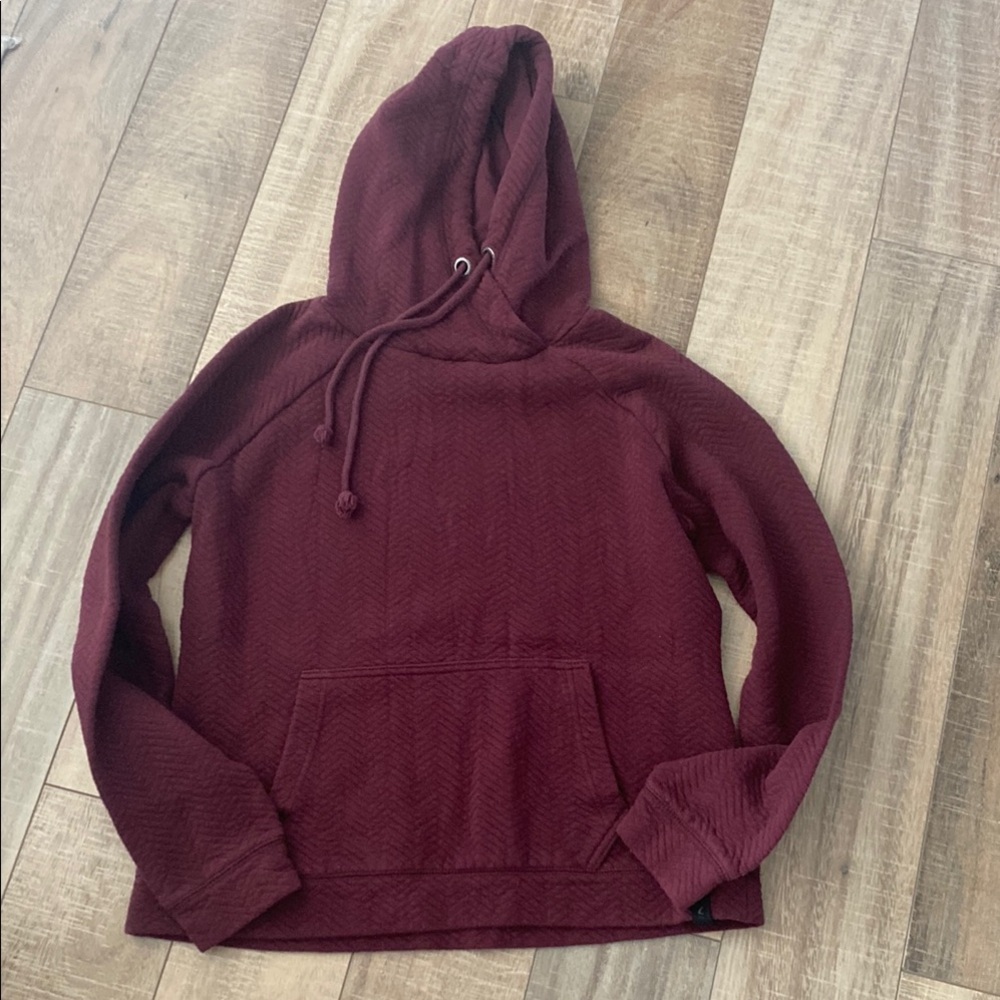 O'Neill Red Sweater with Hood and Ribbed Cuffs